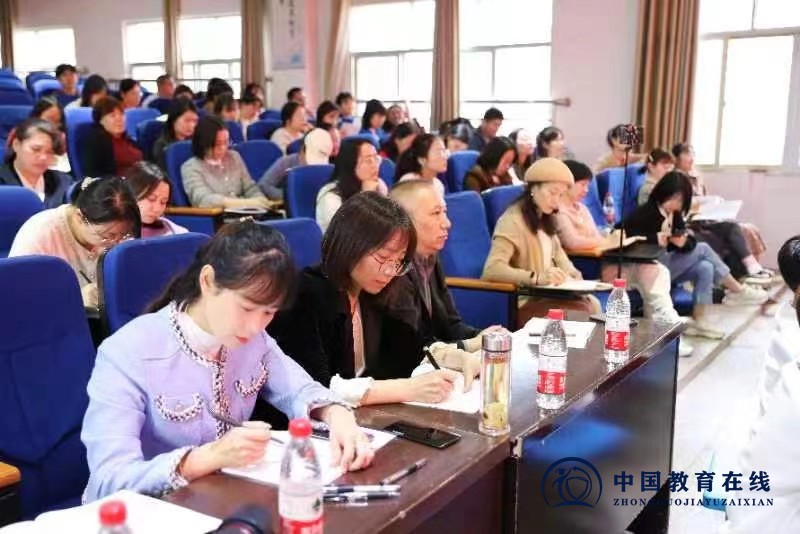 城区二小举行青蓝学院数学“菁优课”展示活动