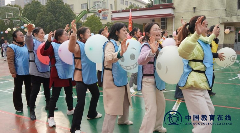 城区二小人的亲子运动会：“趣”享运动，“童”样精彩