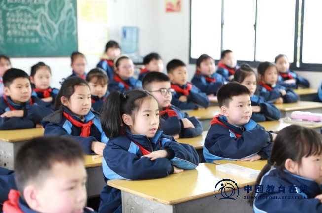 城区二小开展“好家风·好传承”主题宣传活动