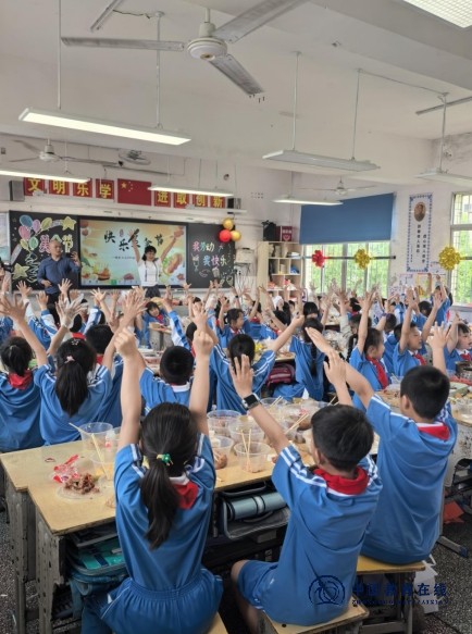舌尖上的成长：邵东市城区二小以美食节激活德育新动能​
